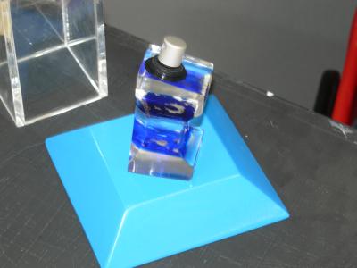 picture of Perfume bottle stand